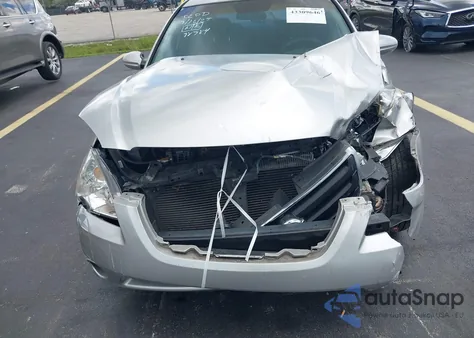 2003 Nissan Altima 2.5 S из США, поврежденный, VIN 1N4AL11D83C198984